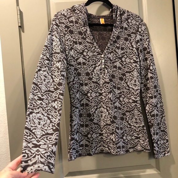 Lucy | Gray Brown Printed Thermal Hoodie - Picture 2 of 7